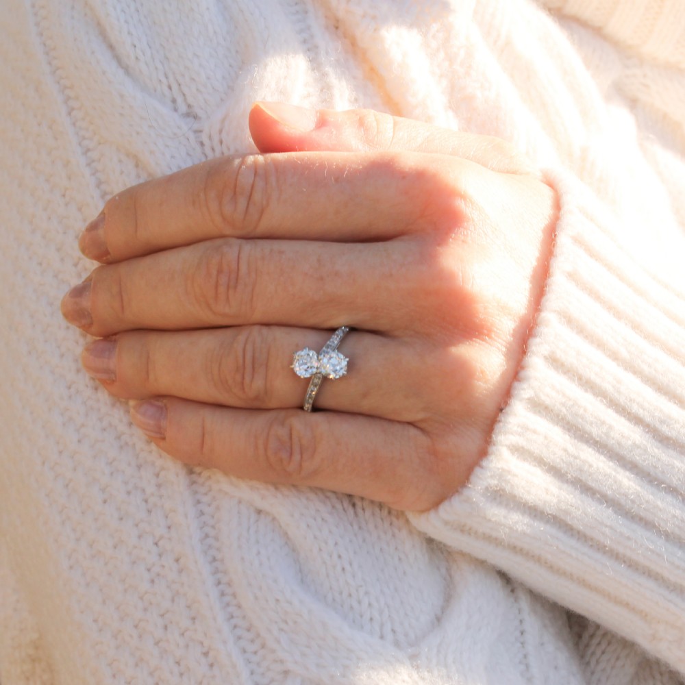 Antique 1.20 Carat Old Cut Diamond Toi et Moi Ring, circa 1920 View II