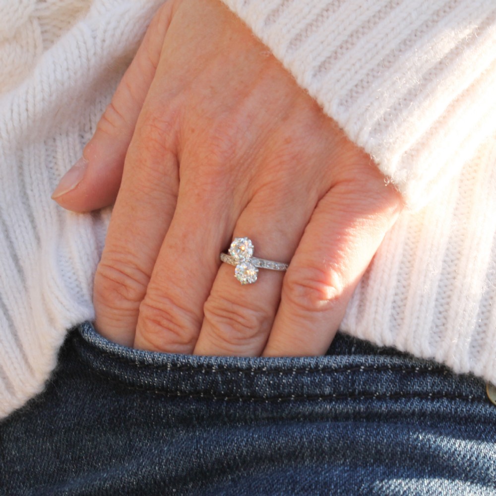 Antique 1.20 Carat Old Cut Diamond Toi et Moi Ring, circa 1920 View VII