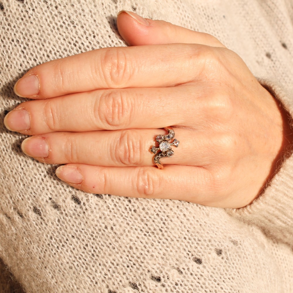 Art Nouveau 0.40 Carat Old Cut Diamond Crossover Ring, circa 1900 View II