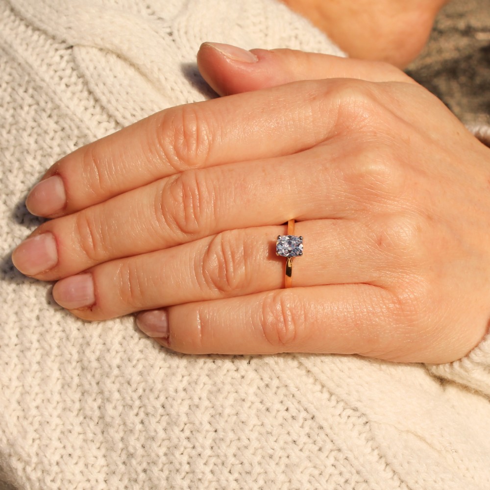 Vintage 0.77 Carat Old Cut Diamond Engagement Ring, circa 1925 View VI