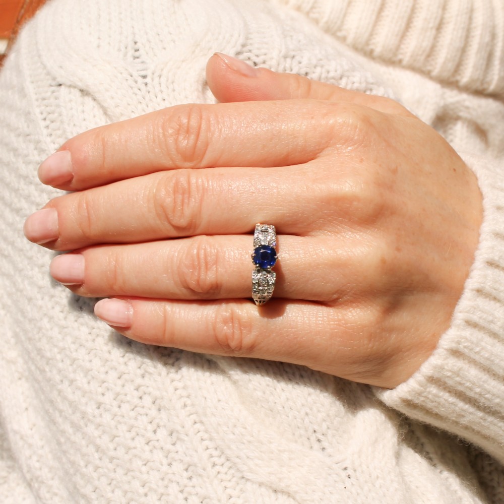 Antique 0.94 Carat Unheated Sapphire Solitaire Ring, circa 1915 View VII