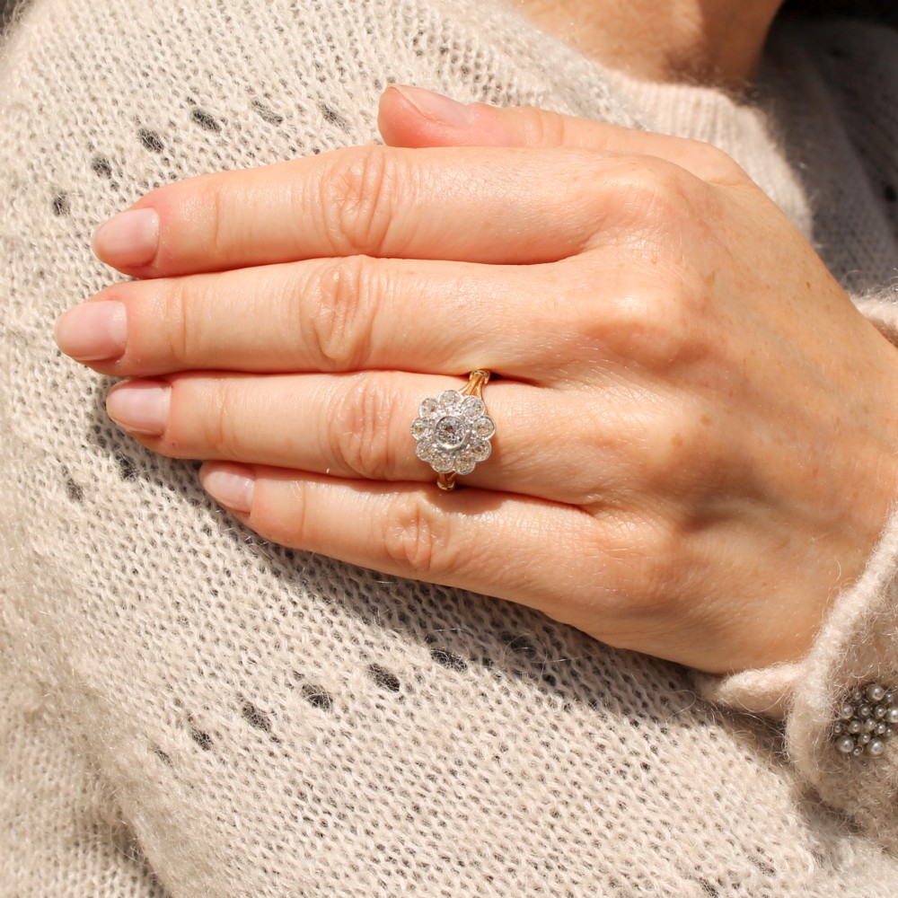 Antique 1.00 Carat Old Cut Diamond Cluster Ring, circa 1910 View VII