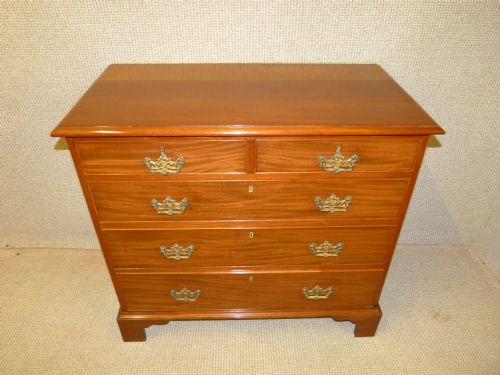 Mahogany Chest of Drawers