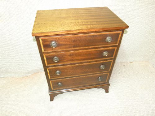 Mahogany Chest of Drawers
