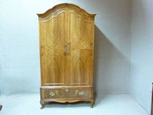 Walnut Wadrobe