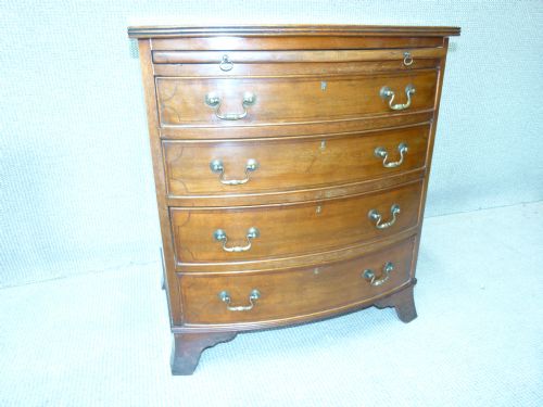 Mahogany Chest of Drawers