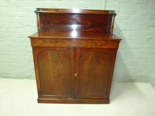 Mahogany Chiffioner