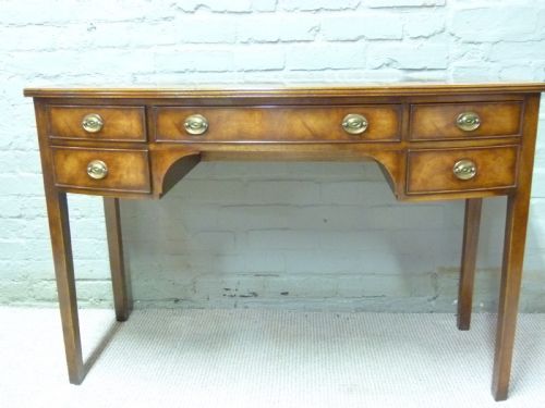 Mahogany Bow Fronted Table