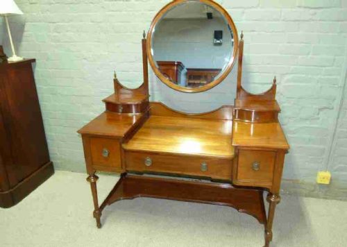 Mahogany Dressing Table