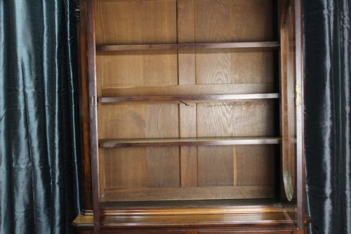 ANTIQUE BOOKCASE - ADDITIONAL PHOTO 2