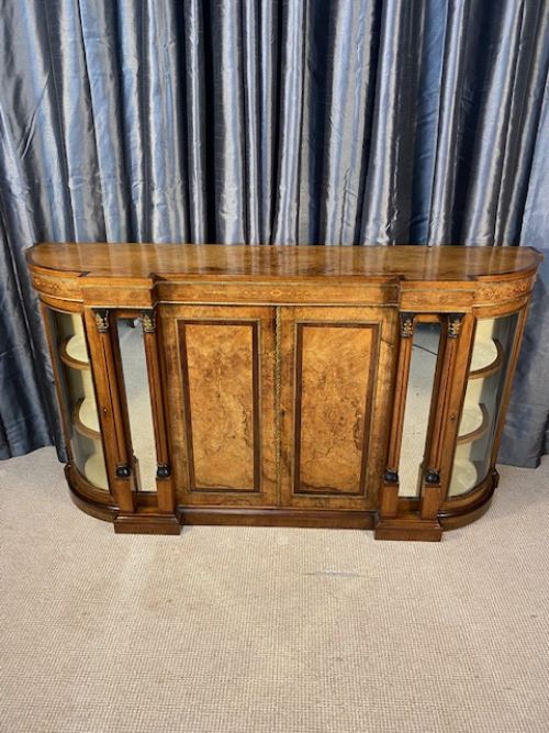 Burr Walniut Credenza
