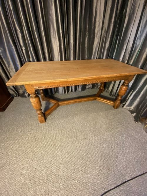ANTIQUE BLEACHED TABLE