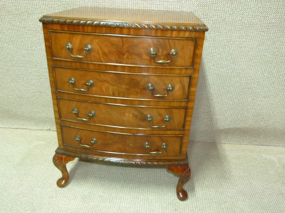 Mahogany Chest of Drawers