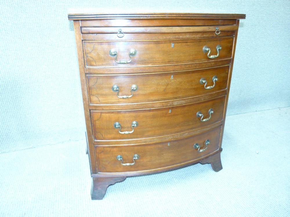 Mahogany Chest of Drawers
