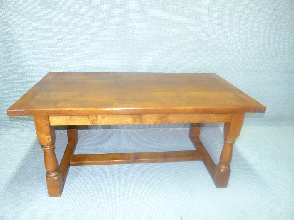 Oak Dining table