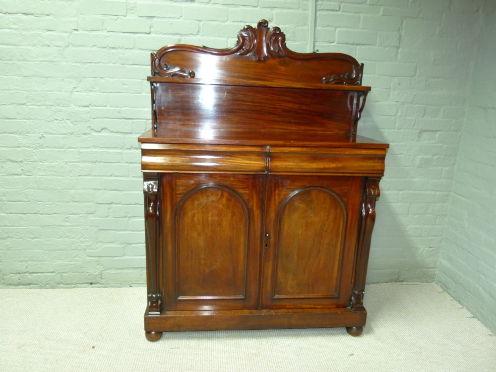 Mahogany Chiffioner
