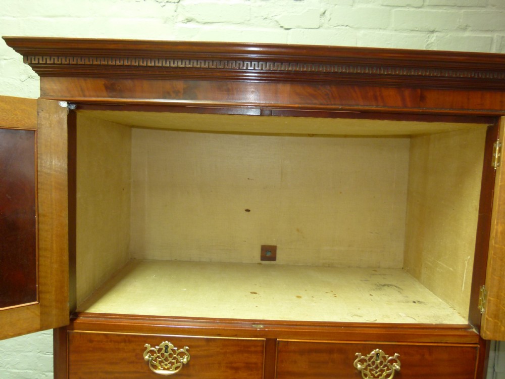 Mahogany Chest On Chest View VIII