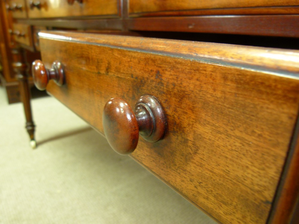 Mahogany Dressing Table View VIII