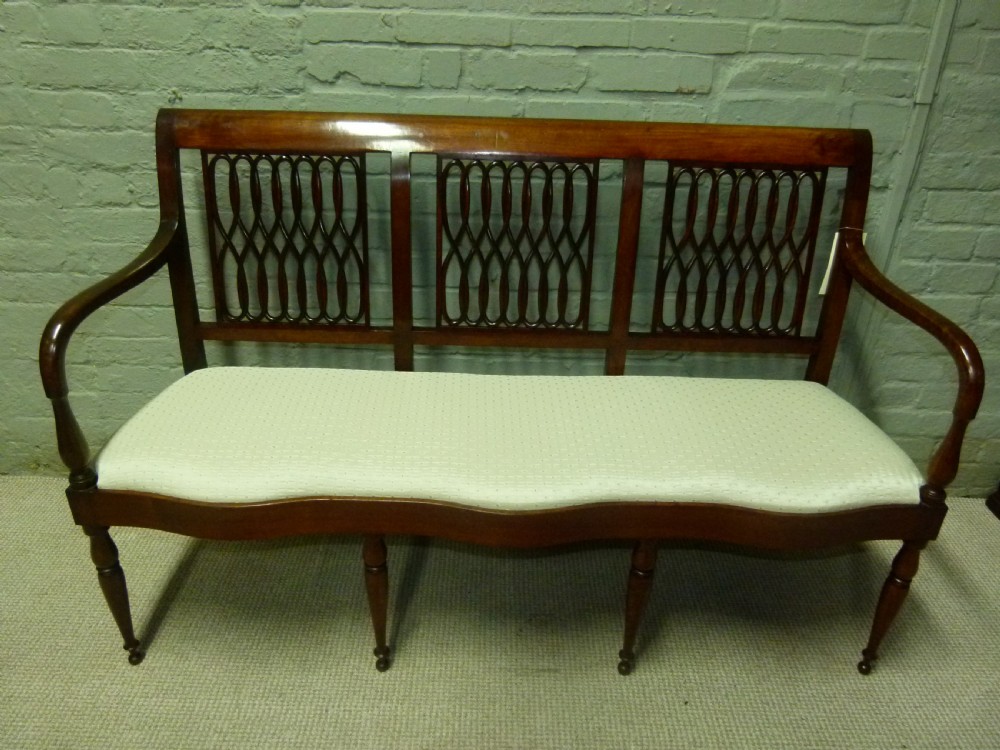 Mahogany Settle