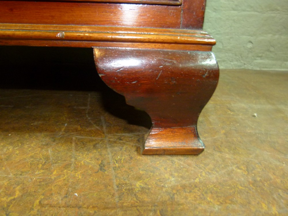 Walnut Bureau View V