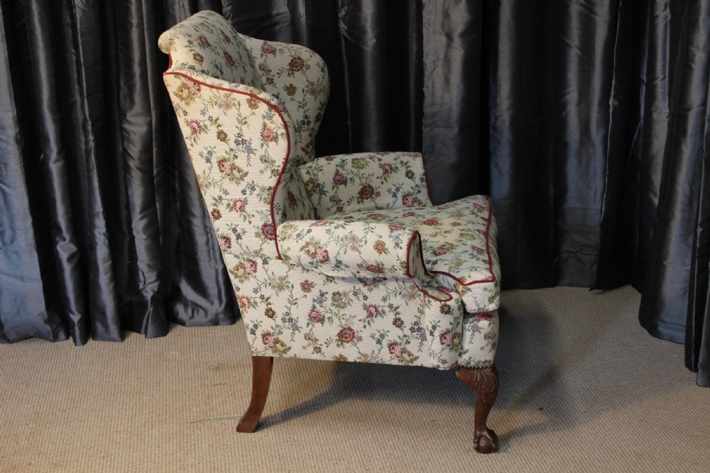 Wing Arm Chair View IV