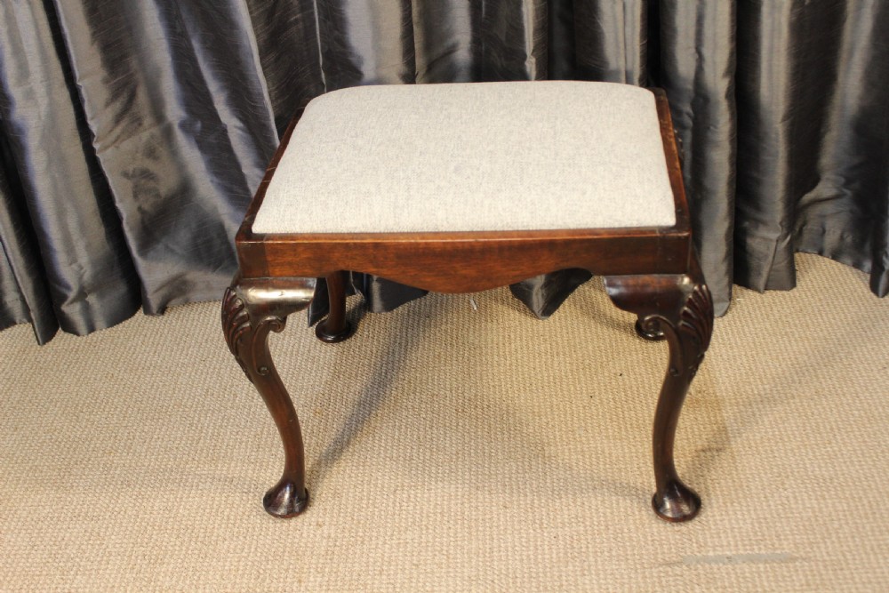 Footstool View IV