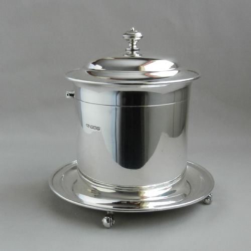 Silver Biscuit Barrel.