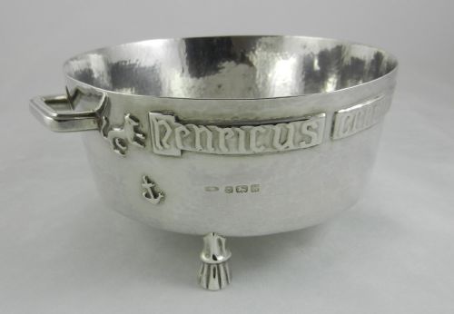 fig 1. Large Silver Winchester Bushel.