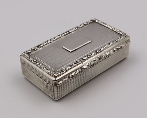ANTIQUE SILVER SNUFF BOX - ADDITIONAL PHOTO 1