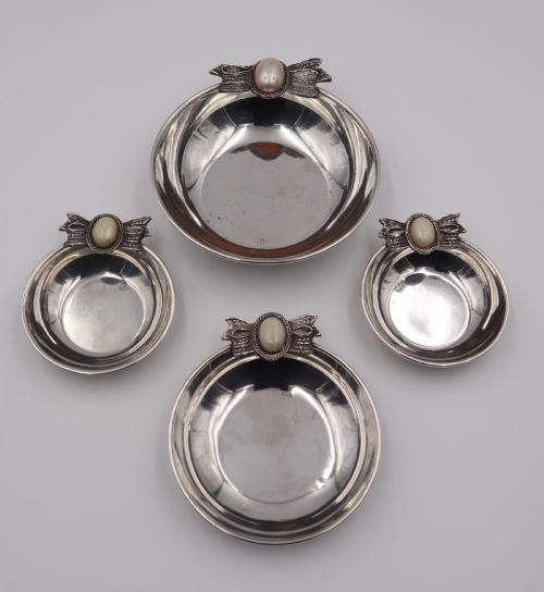 Set of Sliver & Mother of Pearl Dishes.