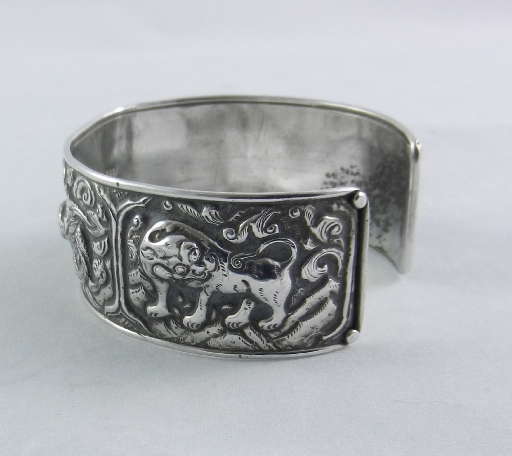 Antique Silver Chinese Bangle.