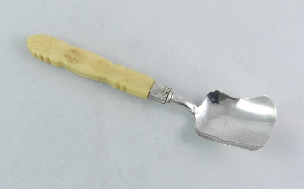 Antique Silver George Unite Caddy Spoon.
