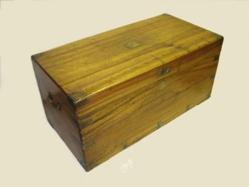 Camphor Wood 'Hop Tuck' Trunk