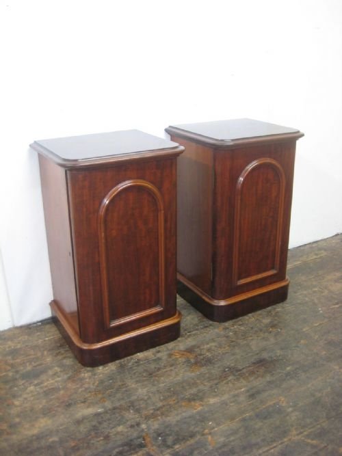 Pair of Victorian Mahogany Bedside Cabinets