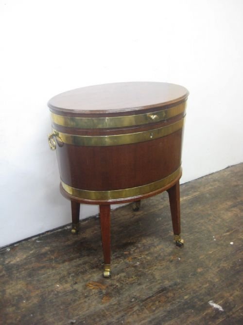 Large George III Mahogany Brass Bound Cellarette