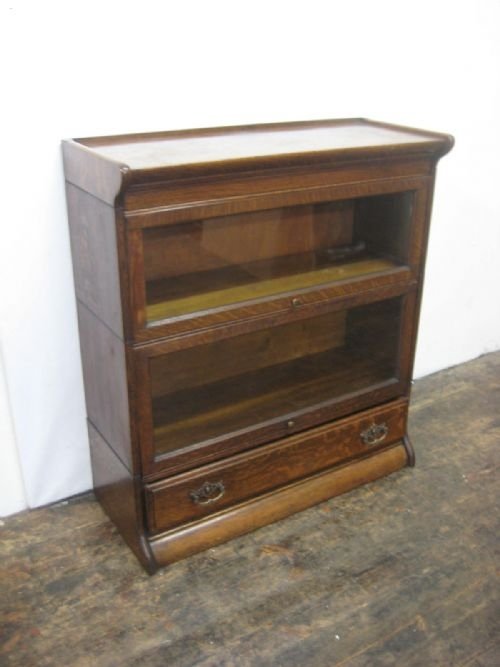 Globe Wernicke Oak Sectional/stacker Bookcase