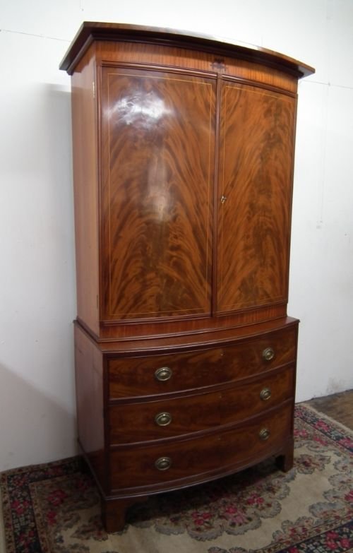 :Sale: Rare George III Bow Fronted Linen Press