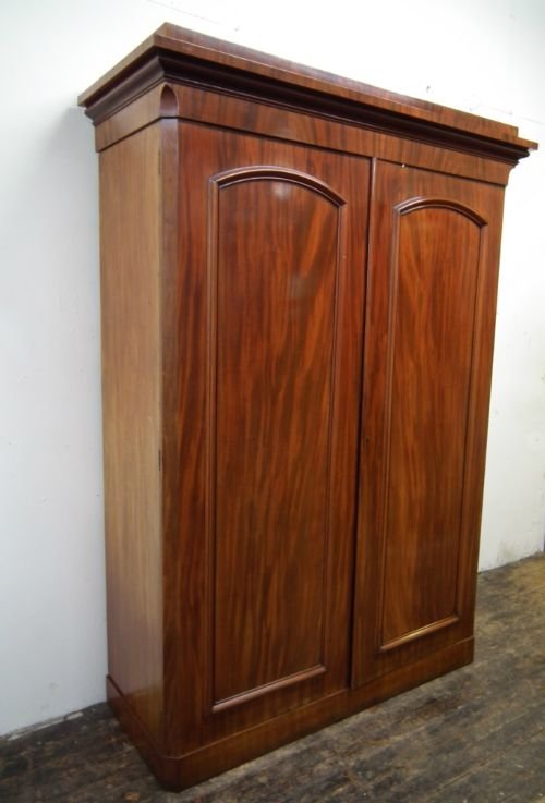 Victorian 2 Door Wardrobe
