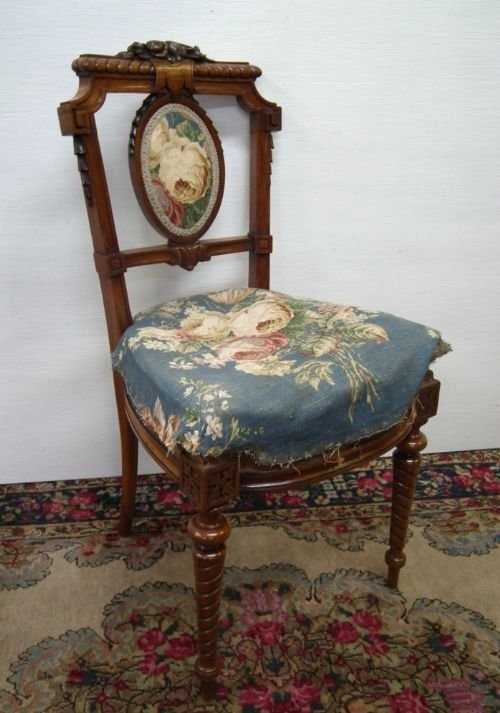Victorian Walnut Parlour Chair