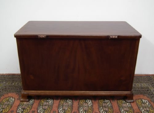 Whytock & Reid Mahogany Blanket Box/kist