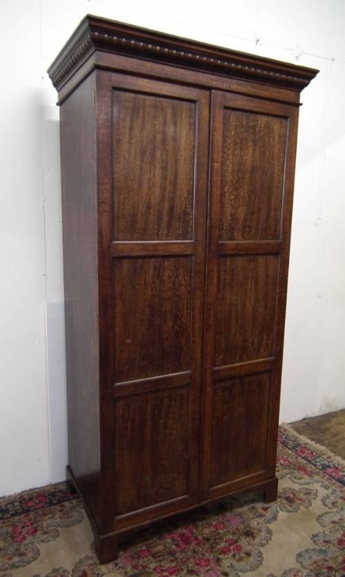 Georgian Style Oak 2 Door Wardrobe