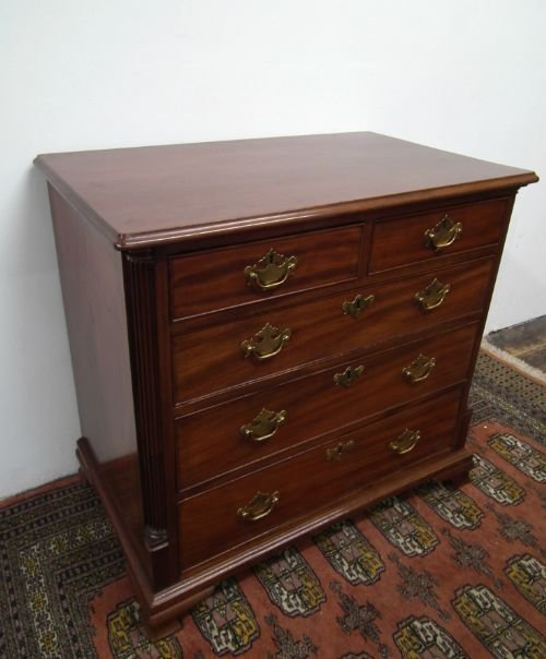 George III Neat Sized Mahogany Chest of Drawers