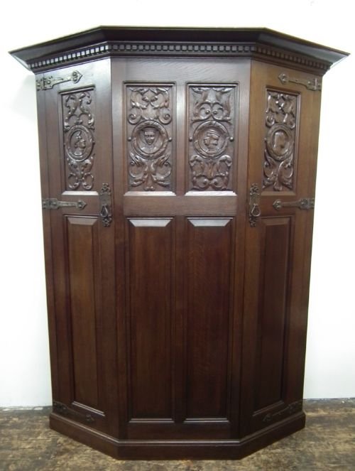 Arts and Crafts Oak Hall Wardrobe