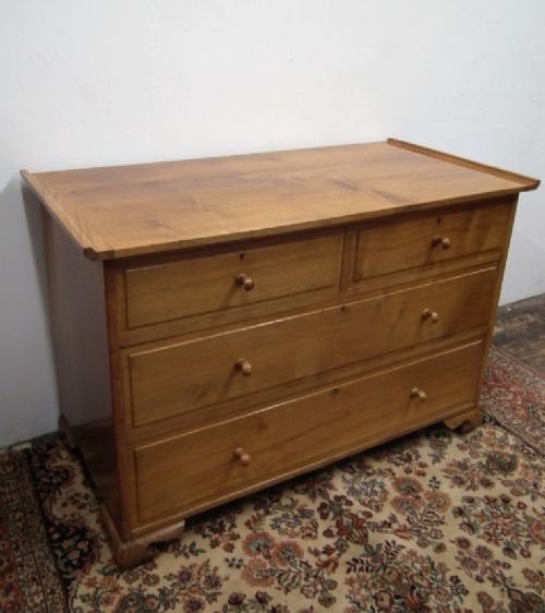Whytock & Reid Walnut Chest of Drawers