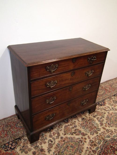 George III Neat Sized Mahogany Chest of Drawers