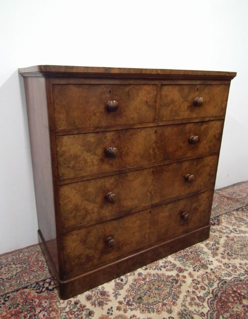 Victorian Burr Walnut Chest of Drawers