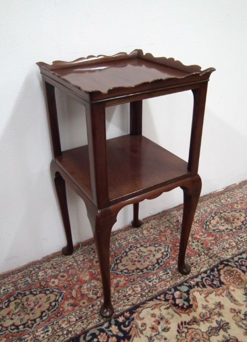 Mahogany Bedside Table