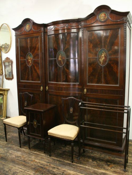 Mahogany and Painted 5 Piece Bedroom Suite