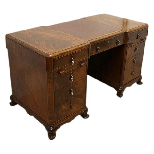 Whytock & Reid Mahogany Pedestal Desk