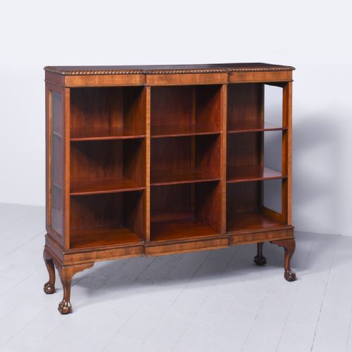 Neat Size Mahogany Chippendale-style Breakfront Open Bookcase